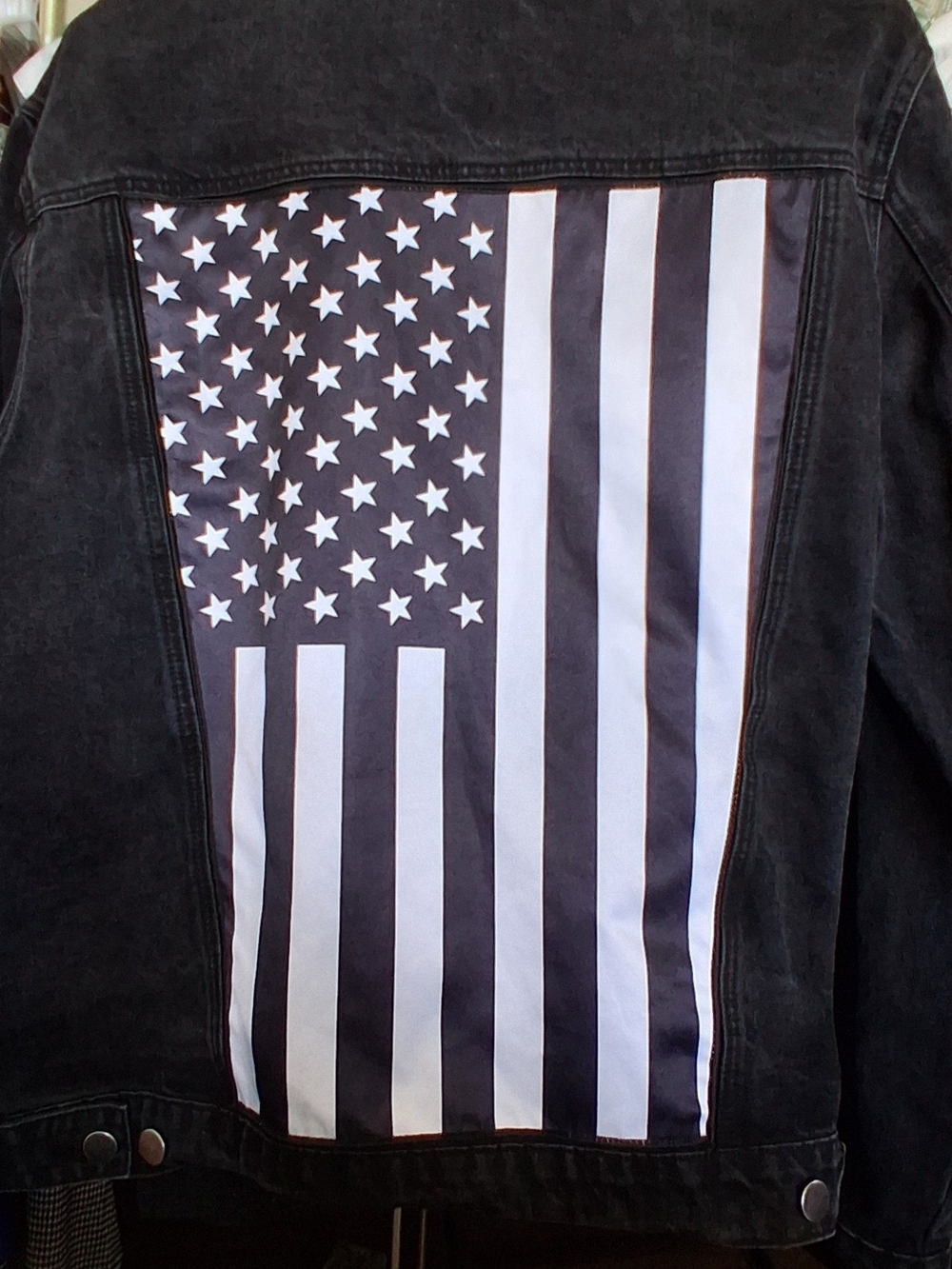 Forever 21 Men's Black Denim Jacket Size Large